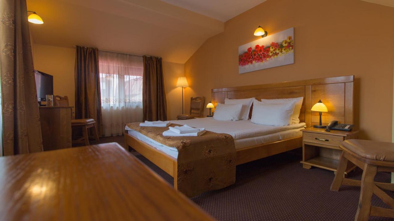 Pension La Fontana Baia Mare Ngoại thất bức ảnh